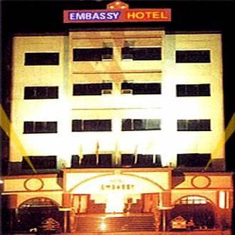 Embassy Hotel Surat Exterior foto